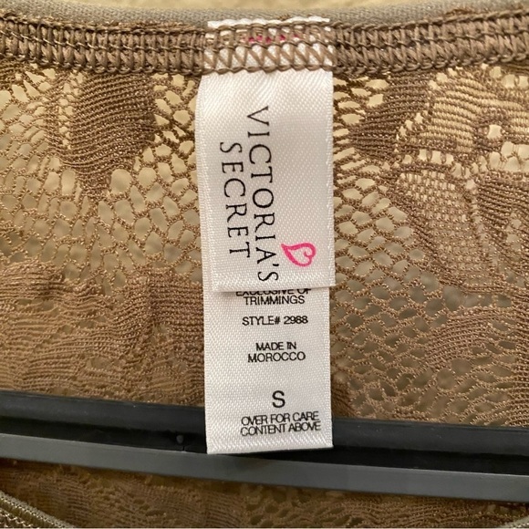 VICTORIA’S SECRET Women Light Olive Floral Long Sleeve Lace Bodysuit Size Small - Picture 6 of 8